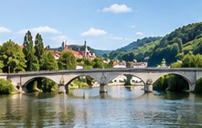 Pont en pierre sur la Moselle
